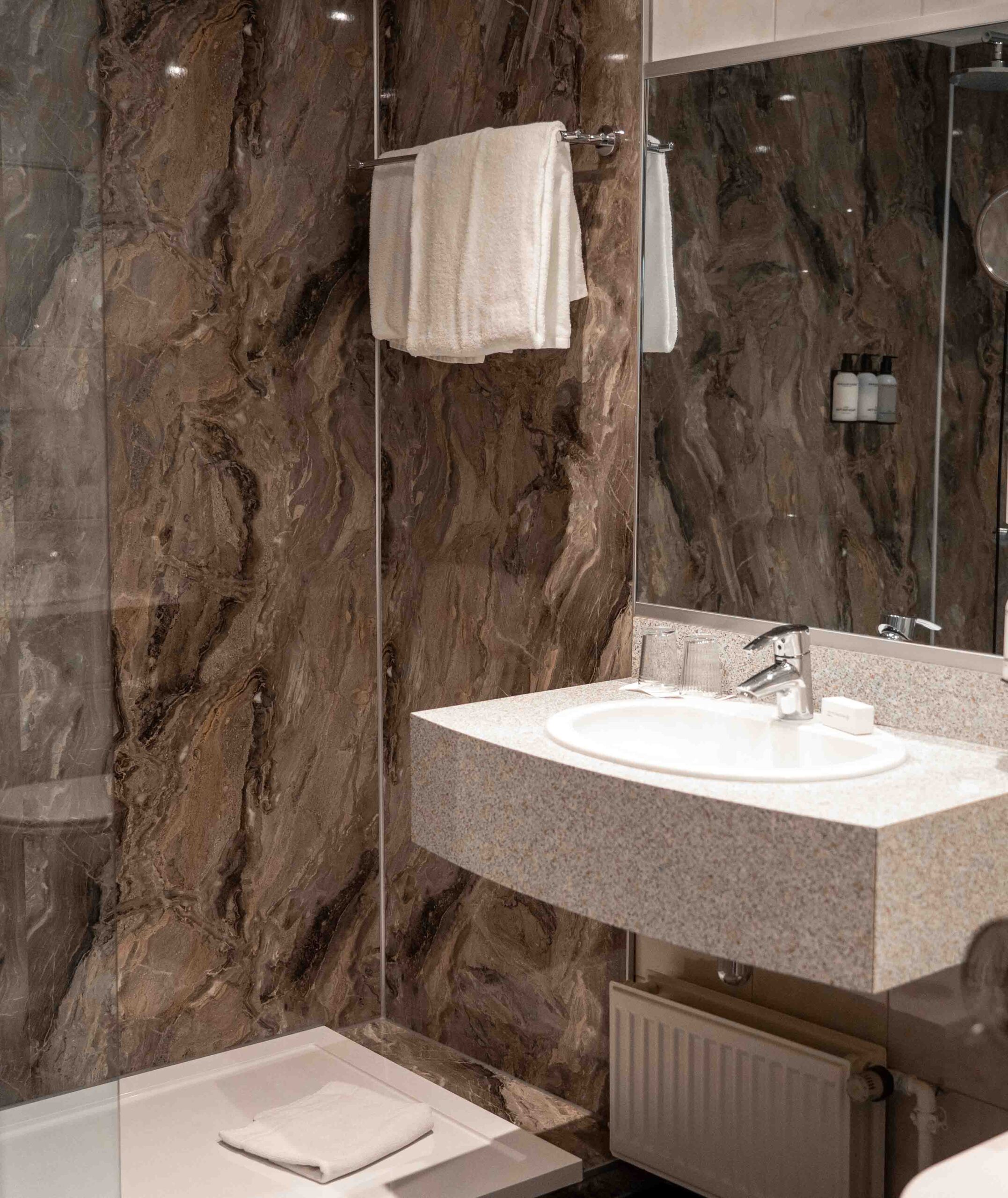 SLENAKERVALLEIxJAMESROBINSON_AL_okt25-137